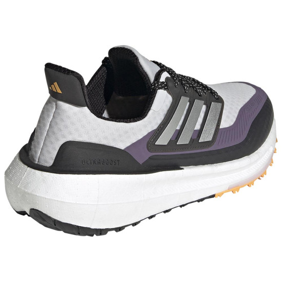 Adidas Ultraboost Light C. Adidas Ultraboost Light C.